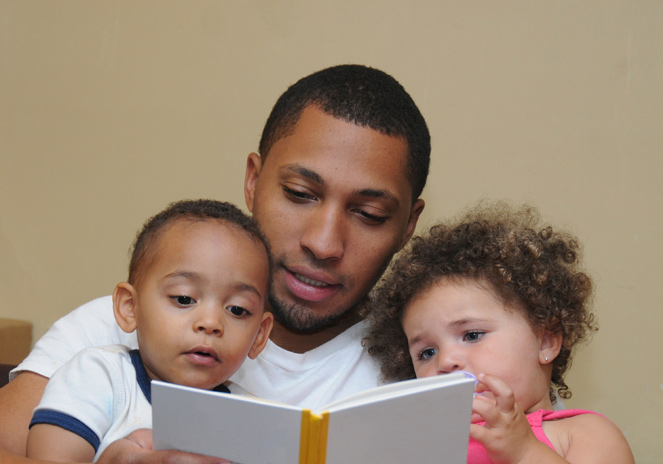 Father-reading-to-children