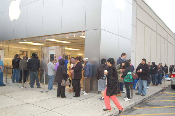 Apple-store-lineup