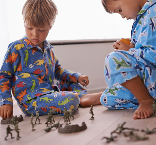 Boys-playing-with-toy-soldiers