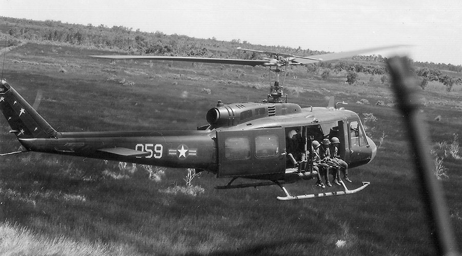 US-Helicopter-in-Vietnam