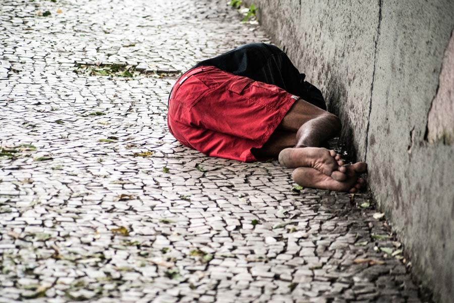 homeless-boy-in-brazil