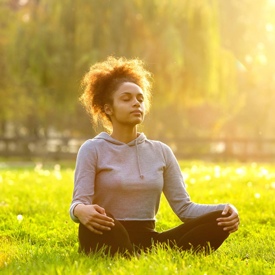 woman-meditating