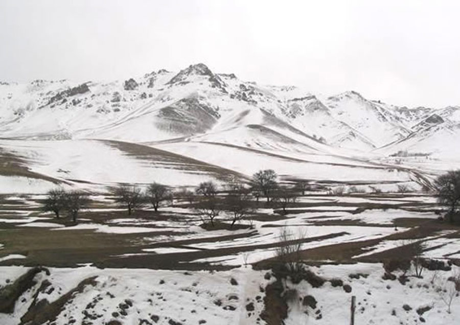 The mountains in western Iran which Baha’u’llah and His family had to traverse on their journey to Baghdad.