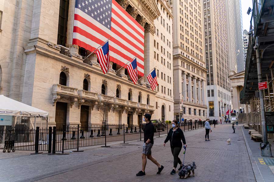 A deserted New York stock exchange during the Coronavirus pandemic (April 6, 2020).