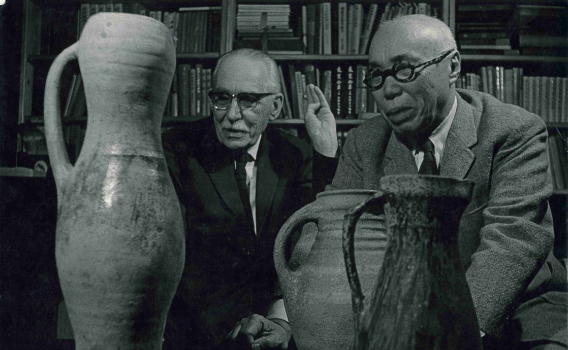 Pioneering Pottery Sought Unity of East and West - BahaiTeachings.org